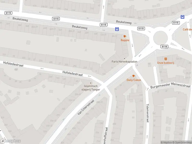 Ambulance met grote spoed naar de Hofstedestraat in Rotterdam