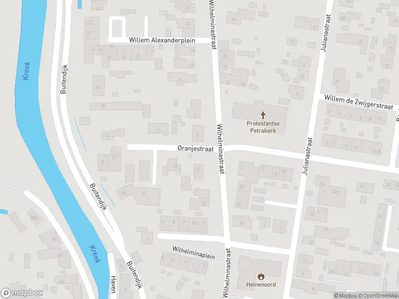 Ambulance met grote spoed naar de Oranjestraat in Heinenoord