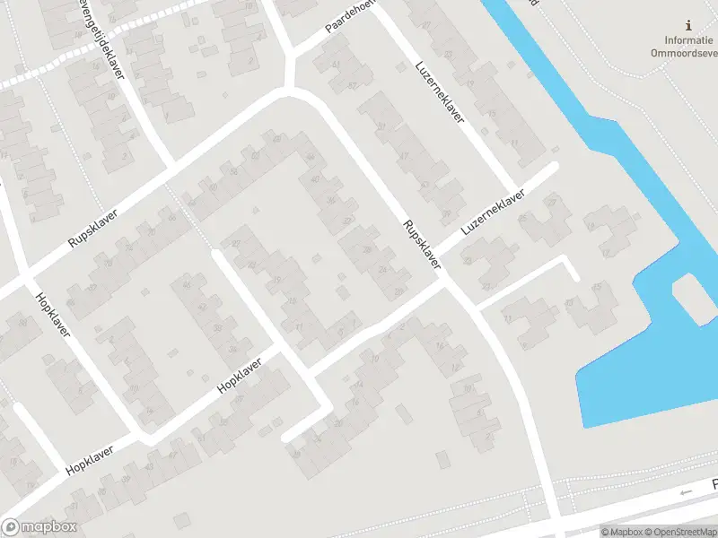 Ambulance met grote spoed naar de Rupsklaver in Rotterdam