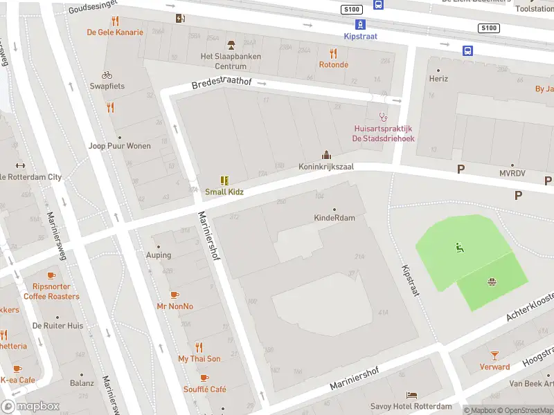 Ambulance met grote spoed naar de Bredestraat in Rotterdam