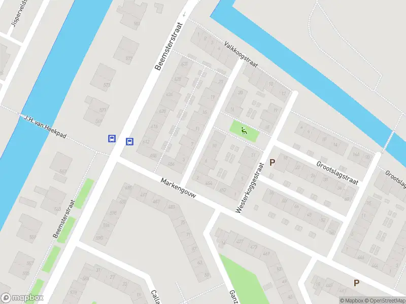 Ambulance met gepaste spoed naar de Driebanstraat in Amsterdam