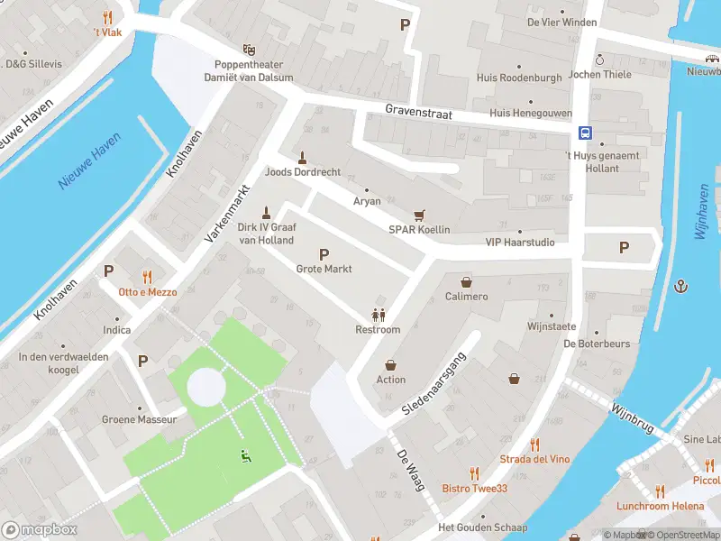 Ambulance met gepaste spoed naar de Grote Markt in Dordrecht