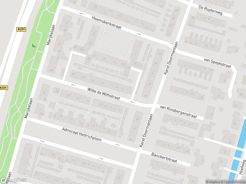 Ambulance met grote spoed naar de Witte de Withstraat in Bleiswijk