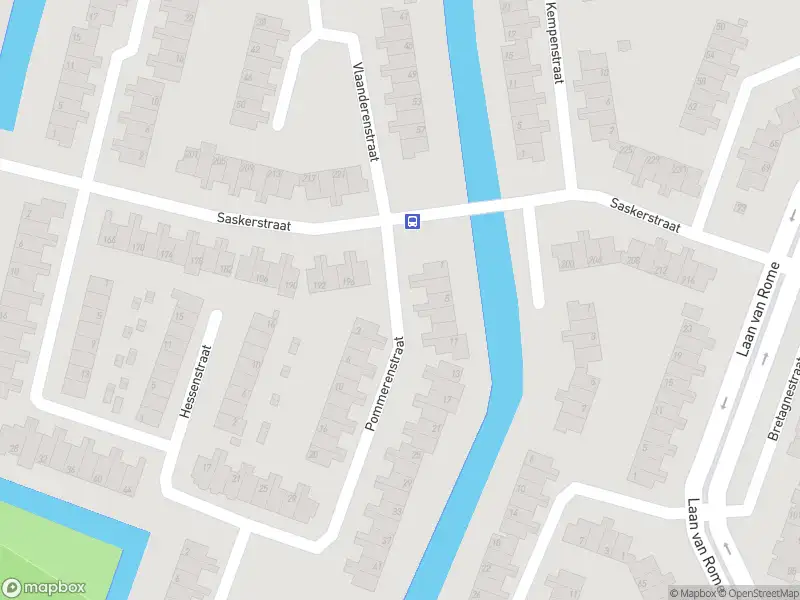 Ambulance met grote spoed naar de Pommerenstraat in Alkmaar