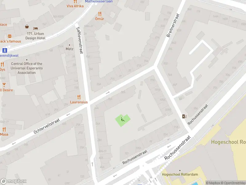 Ambulance met gepaste spoed naar de Ochterveltstraat in Rotterdam