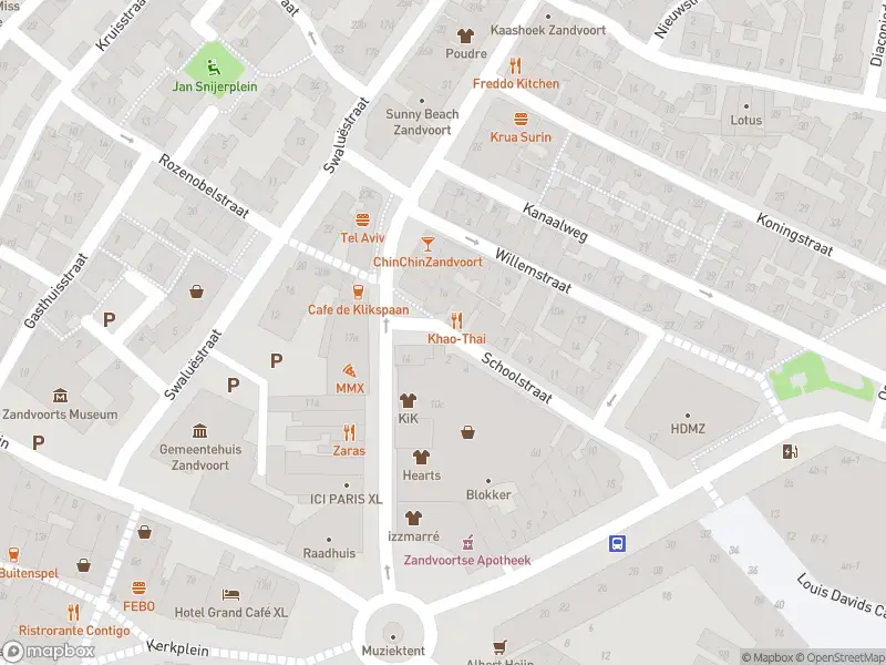 Ambulance met gepaste spoed naar de Schoolstraat in Zandvoort