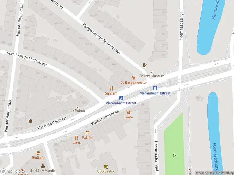 Ambulance met gepaste spoed naar de Vierambachtsstraat in Rotterdam