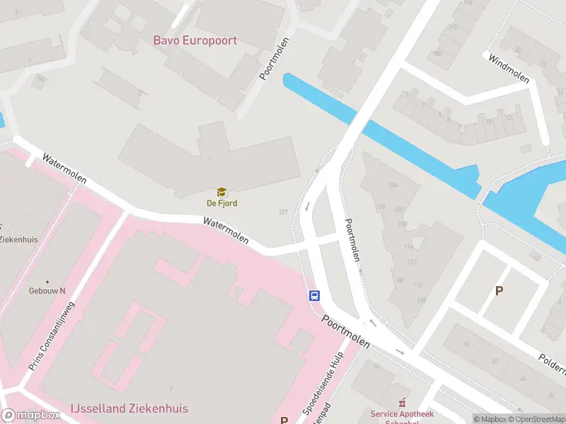 Ambulance met grote spoed naar de Poortmolen in Capelle aan den IJssel