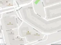 Ambulance met gepaste spoed naar de Stationssingel in Rotterdam