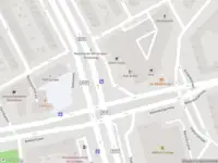 Ambulance met gepaste spoed naar de Bentinckplein in Rotterdam