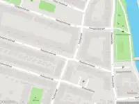 Ambulance met gepaste spoed naar de Raephorststraat in Rotterdam