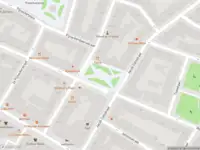 Ambulance met gepaste spoed naar de Burgemeester Roosstraat in Rotterdam