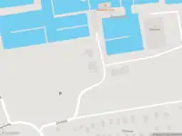 Ambulance met grote spoed naar de Zanddijk in Oostvoorne