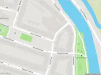 Ambulance met grote spoed naar de Johan Idastraat in Rotterdam