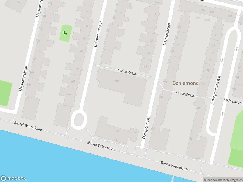 Ambulance met grote spoed naar de Dempostraat in Rotterdam