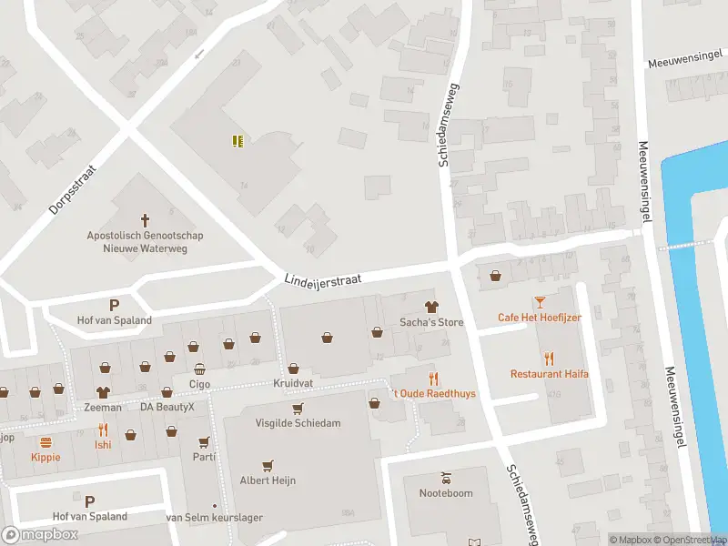 Ambulance met grote spoed naar de Lindeijerstraat in Schiedam