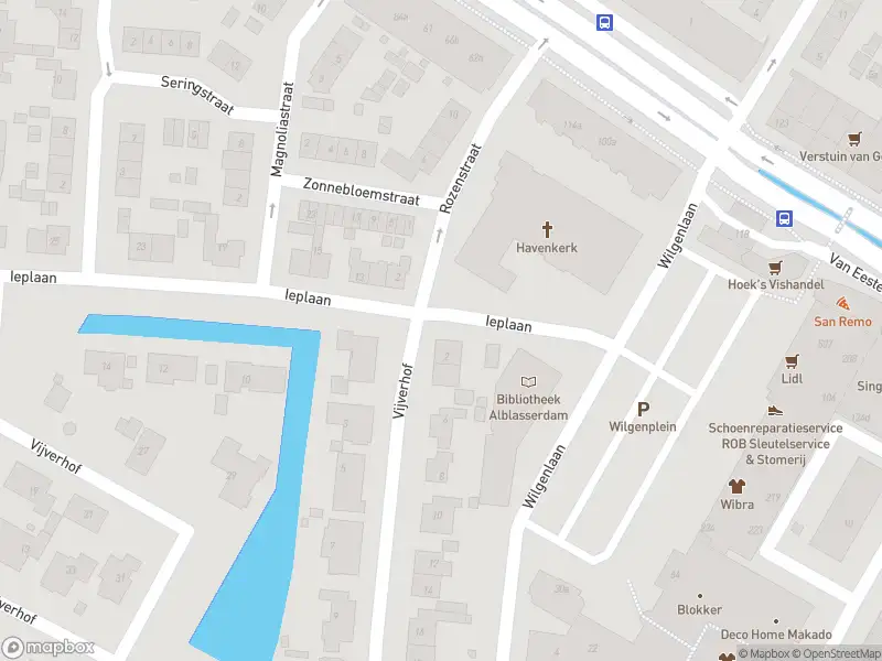 Ambulance met grote spoed naar de Ieplaan in Alblasserdam