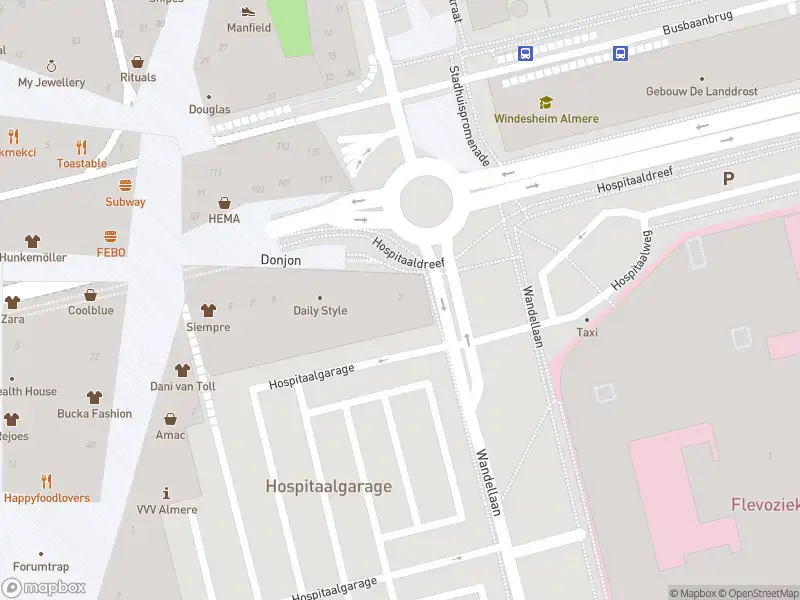 Politie naar de Hospitaalpromenade in Almere vanwege aanrijding met letsel