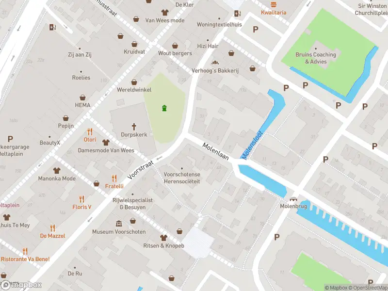 Ambulance met grote spoed naar de Voorstraat in Voorschoten