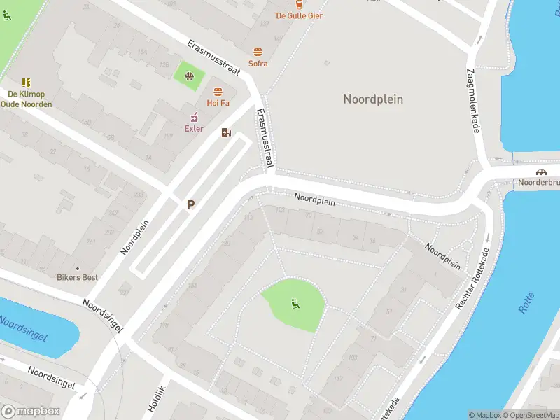 Ambulance met grote spoed naar de Noordplein in Rotterdam