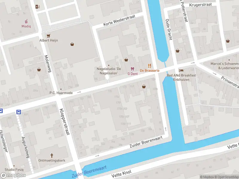 Ambulance met gepaste spoed naar de Hoornseveer in Enkhuizen