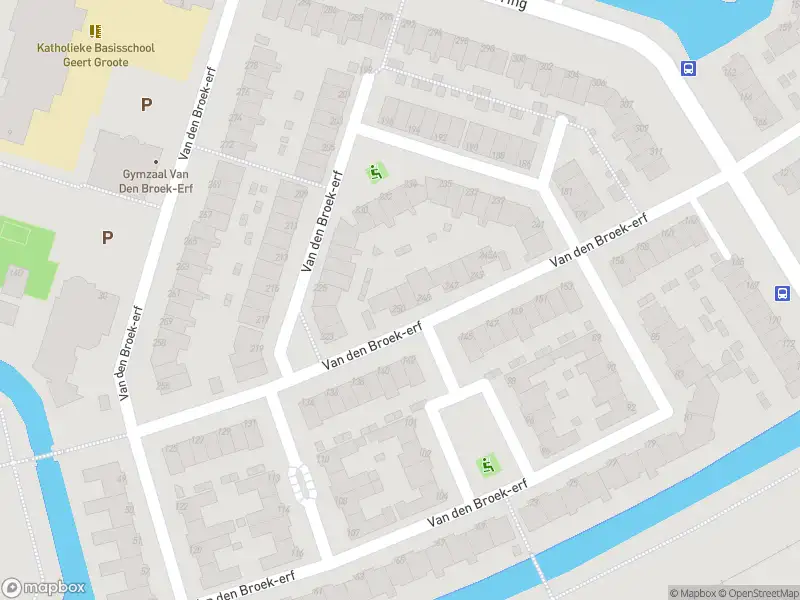 Ambulance met grote spoed naar de Van den Broek-erf in Dordrecht