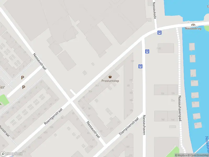 Ambulance met grote spoed naar de Roentgenstraat in Rotterdam