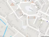 Ambulance met gepaste spoed naar de Nieuwendammerstraat in Amsterdam