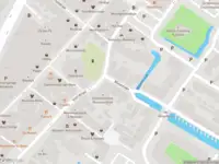 Ambulance met grote spoed naar de Voorstraat in Voorschoten