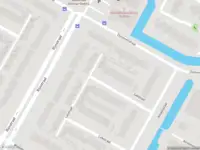 Brandweer met gepaste spoed naar de Lekstraat in Alkmaar