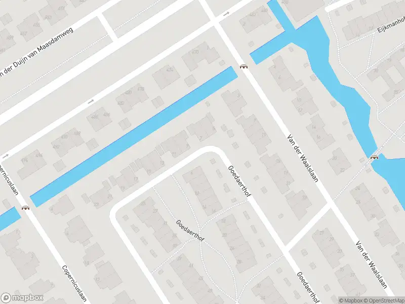 Ambulance met gepaste spoed naar de Goedaerthof in Rotterdam