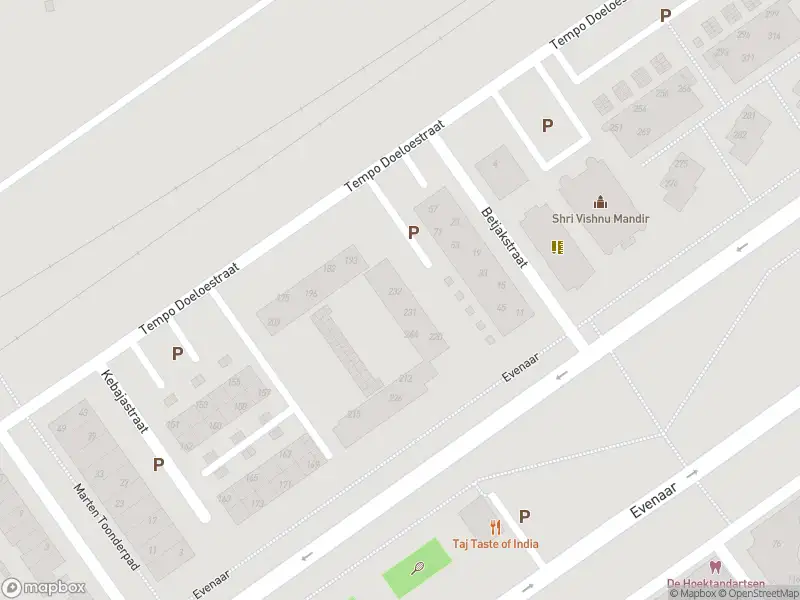 Traumahelikopter met grote spoed naar de Tempo Doeloestraat in Almere