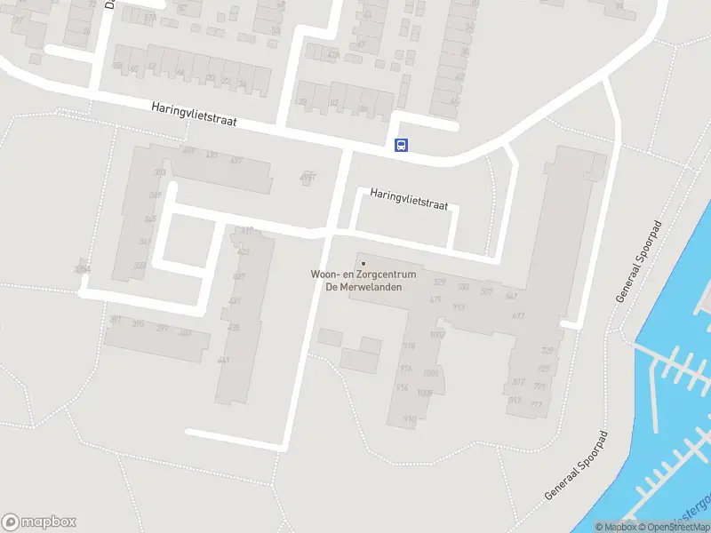 Ambulance met gepaste spoed naar de Haringvlietstraat in Dordrecht