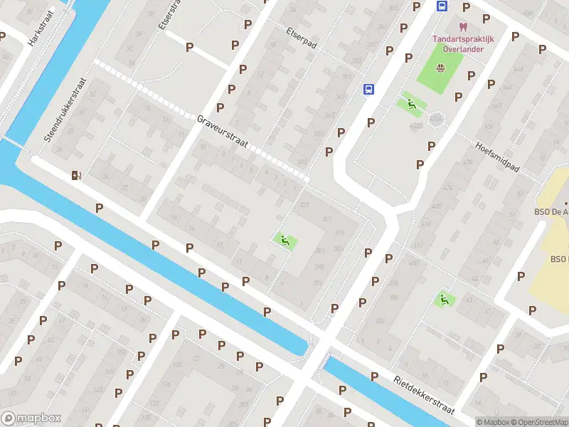 Brandweer met grote spoed naar de Jachtwagenstraat in Purmerend vanwege afhijsen patient