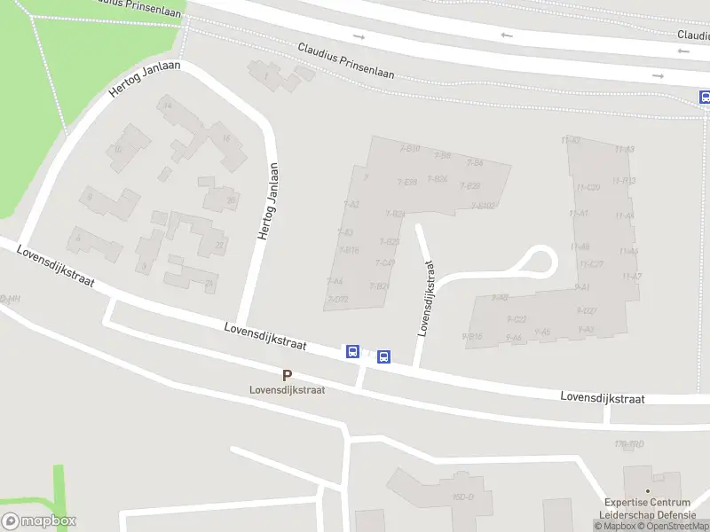 Brandweer met gepaste spoed naar de Lovensdijkstraat in Breda vanwege een liftopsluiting