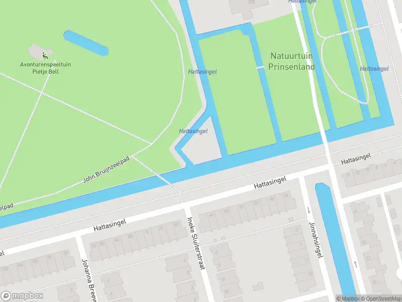 Ambulance met grote spoed naar de Hattasingel in Rotterdam