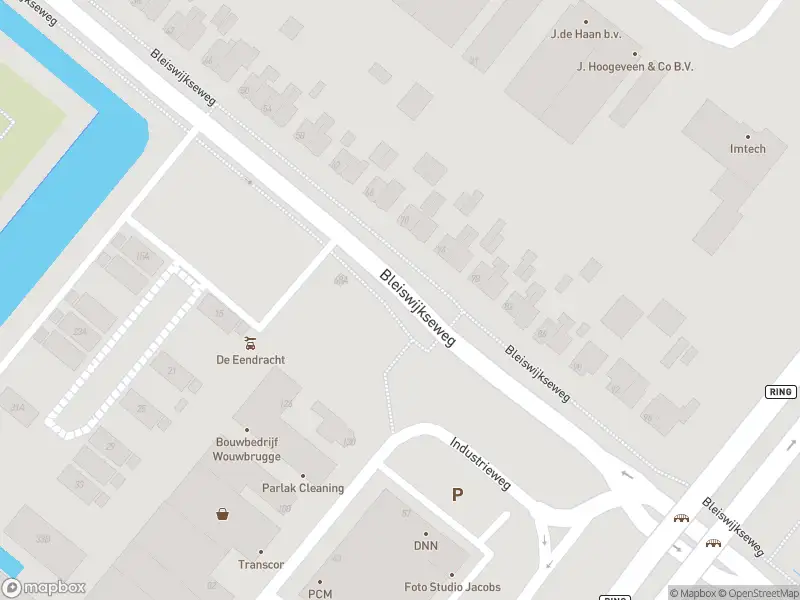 Politie met grote spoed naar de Oostweg in Zoetermeer vanwege ongeval met letsel