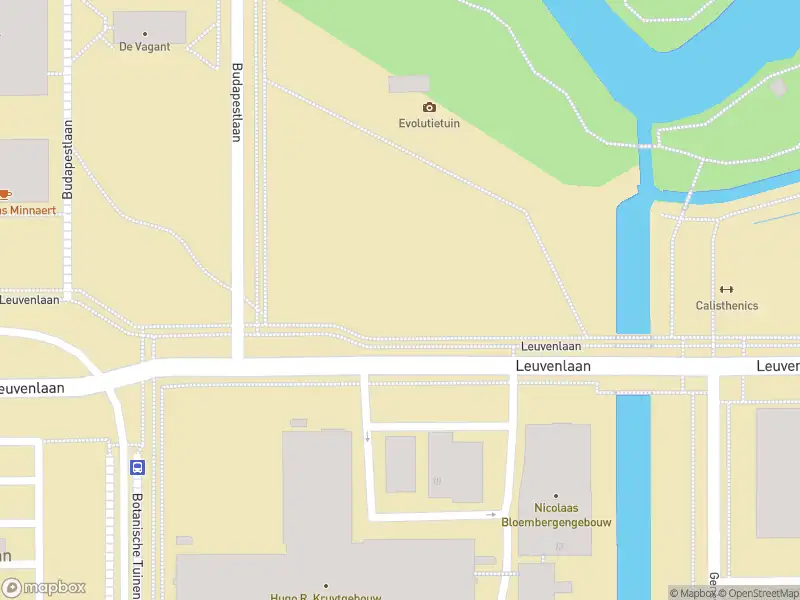 Politie naar de Leuvenlaan in Utrecht vanwege aanrijding met letsel