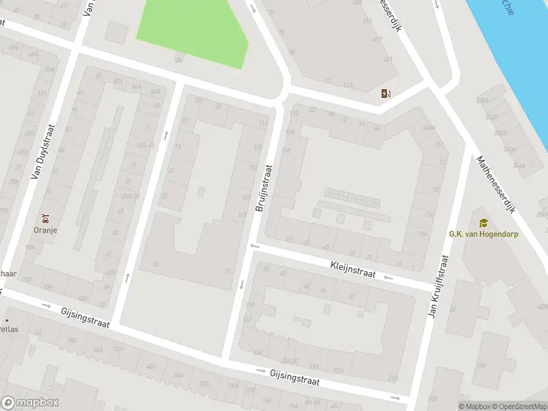 Ambulance met grote spoed naar de Bruijnstraat in Rotterdam