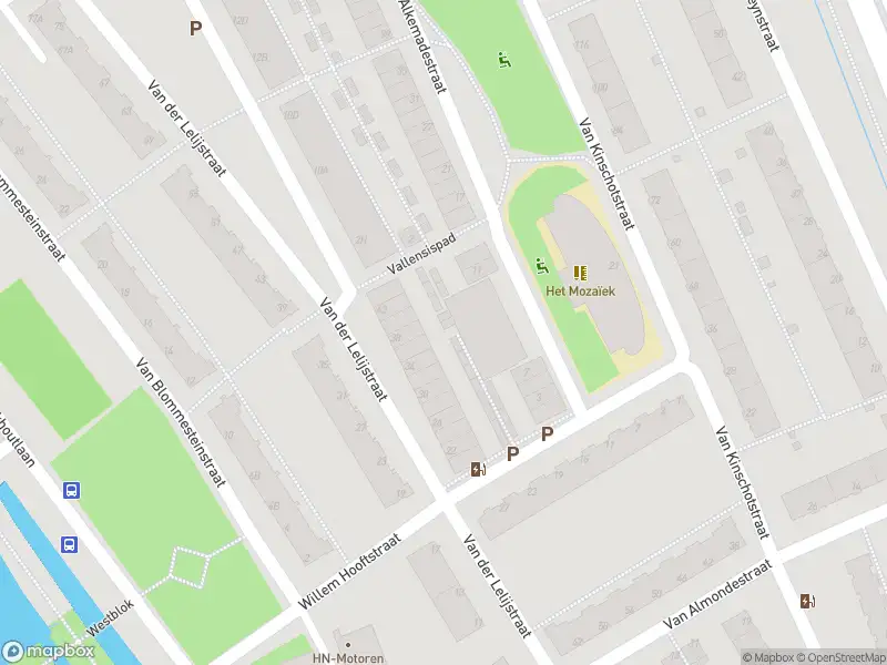 Ambulance met grote spoed naar de Van Schuijlenburchstraat in Delft