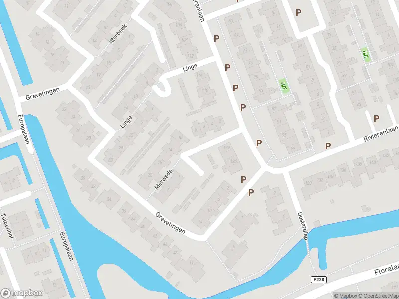 Ambulance met grote spoed naar de Merwede in Pijnacker