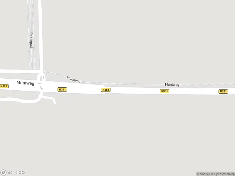 Brandweer met grote spoed naar de Muntweg in Emmeloord vanwege voertuigbrand