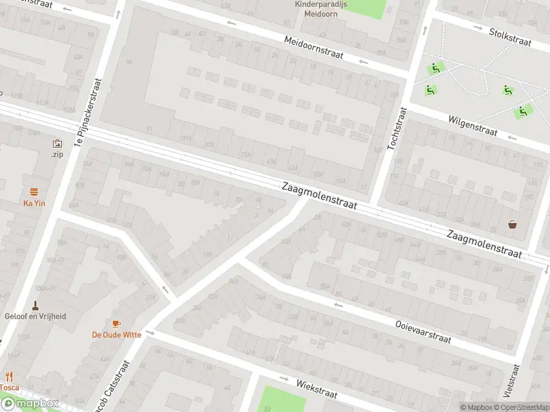 Ambulance met gepaste spoed naar de Zaagmolenstraat in Rotterdam