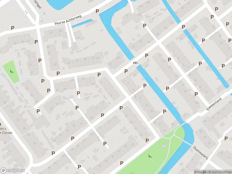 Ambulance met grote spoed naar de Duinmeierij in Leidschendam