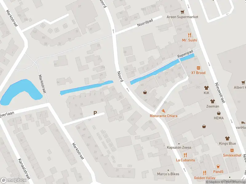 Ambulance met gepaste spoed naar de Spreeuwenlaan in Schagen