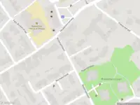 Brandweer en politie met gepaste spoed naar de Montenakerbank in Maastricht vanwege stankoverlast