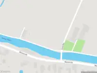 Ambulance met gepaste spoed naar de Grote Nes in Oud-Alblas