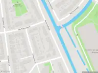 Ambulance met grote spoed naar de Ruisdaelstraat in Alphen aan den Rijn