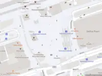 Ambulance met gepaste spoed naar de Stationsplein in Rotterdam