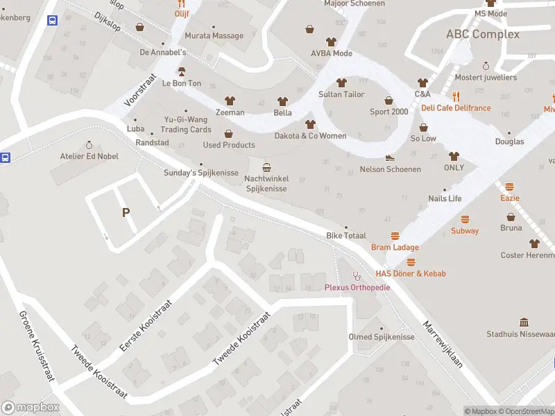 Ambulance met grote spoed naar de Marrewijklaan in Spijkenisse